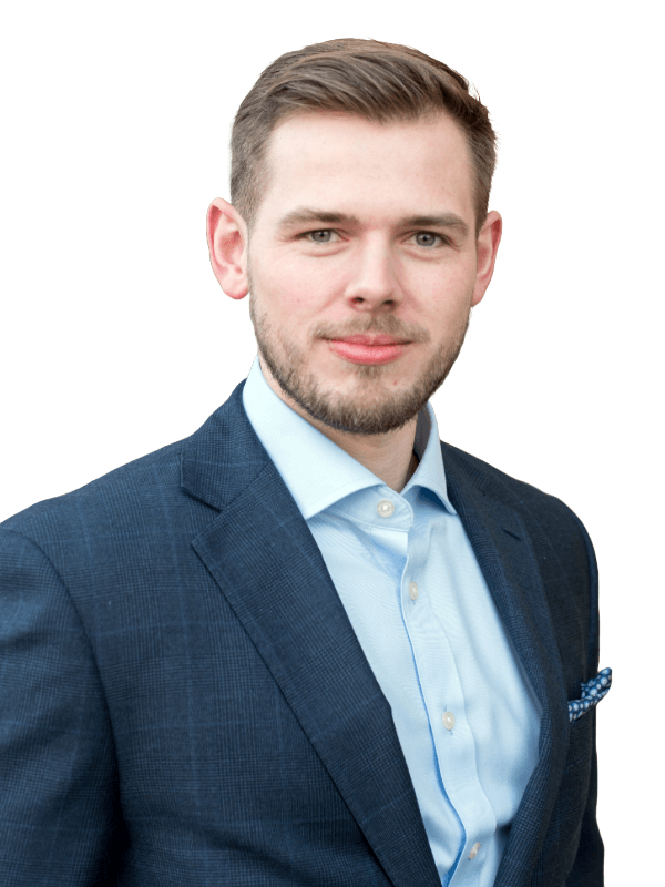 Alex Headshot for Website_600 x 800_compressed