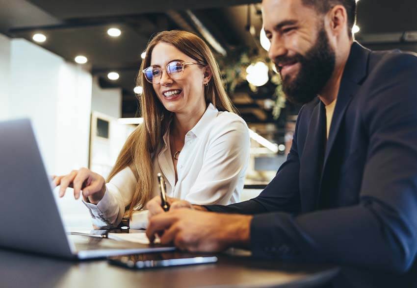 Aston Carter November 2022 Jobs Report.