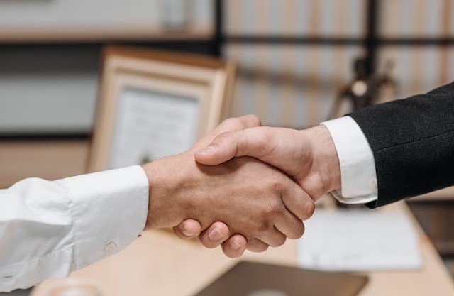 Deal Maker: Negotiating Your Rate for a Contract Position