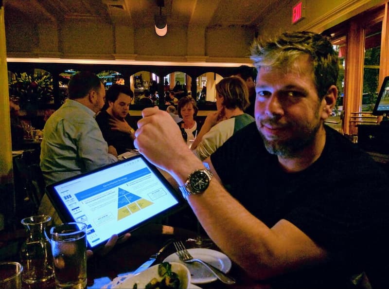 Edwin at L’Express